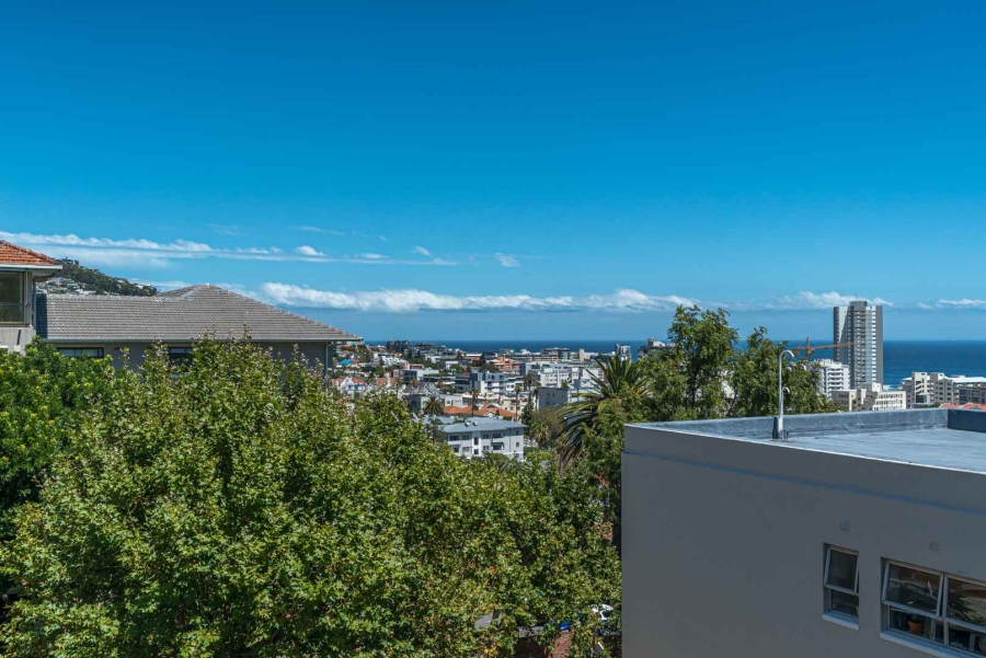 2 Bedroom Property for Sale in Sea Point Western Cape